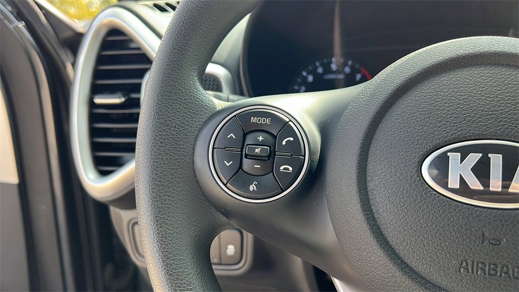 Used 2021 Kia Soul LX image 17