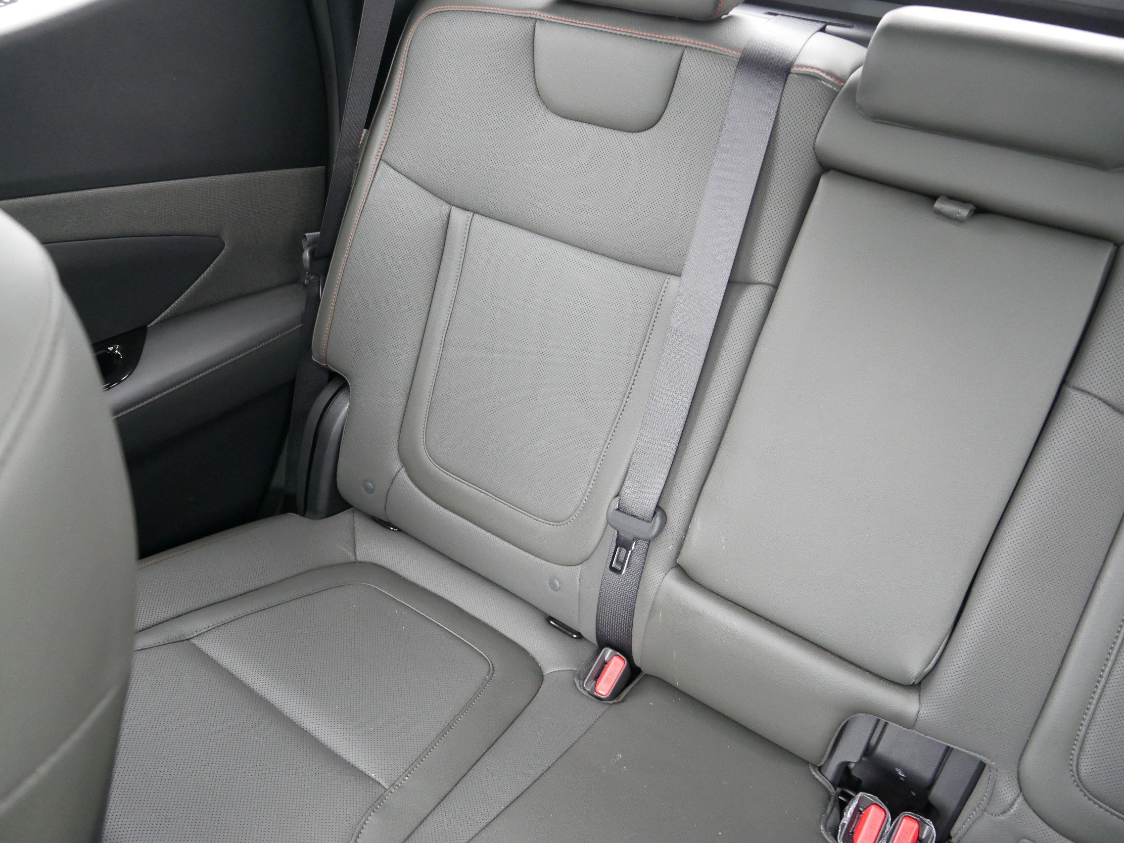 Used 2025 Hyundai Santa Cruz Limited image 12