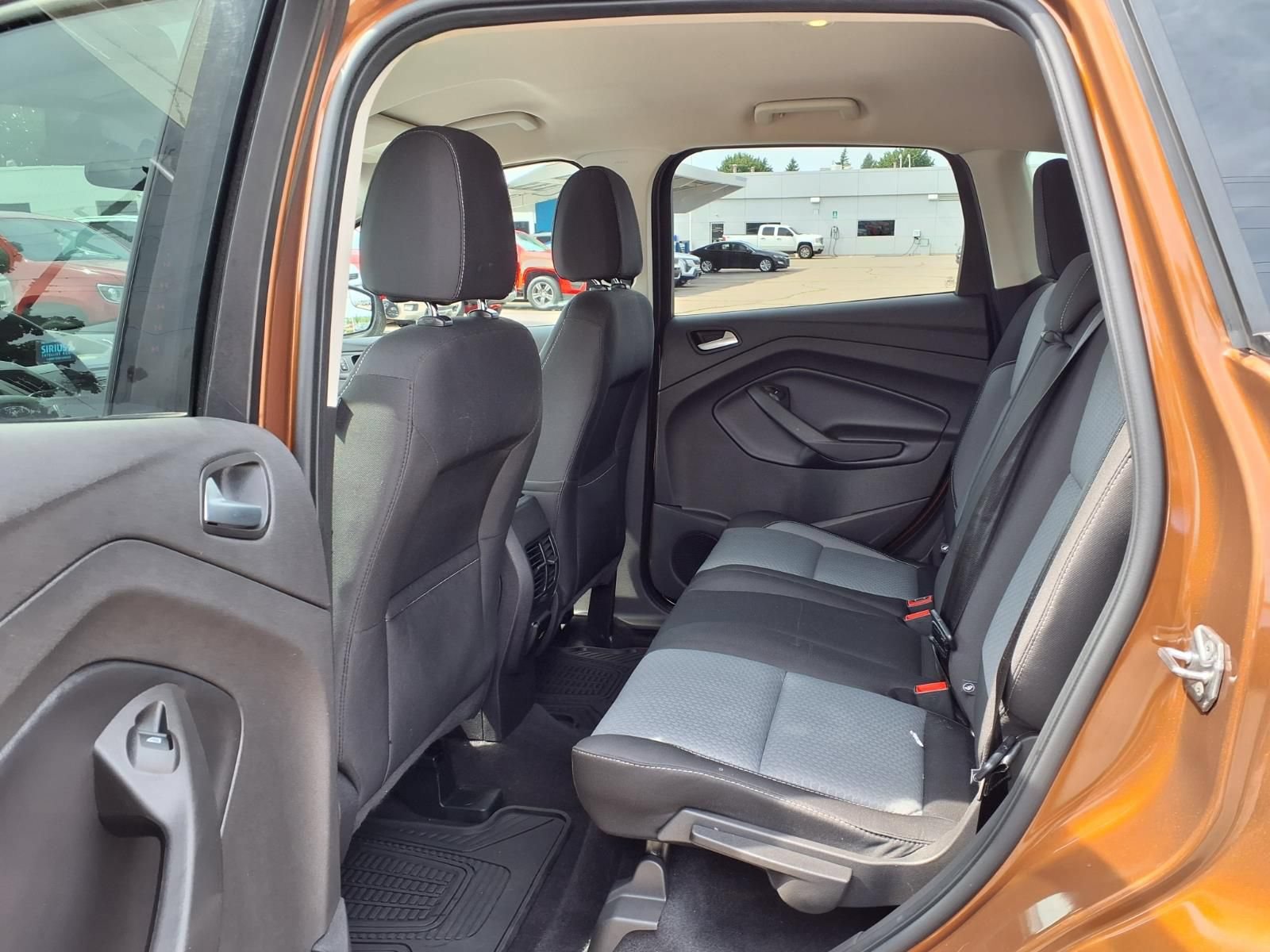 Used 2017 Ford Escape SE w/ SE Cold Weather Package FWD image 12