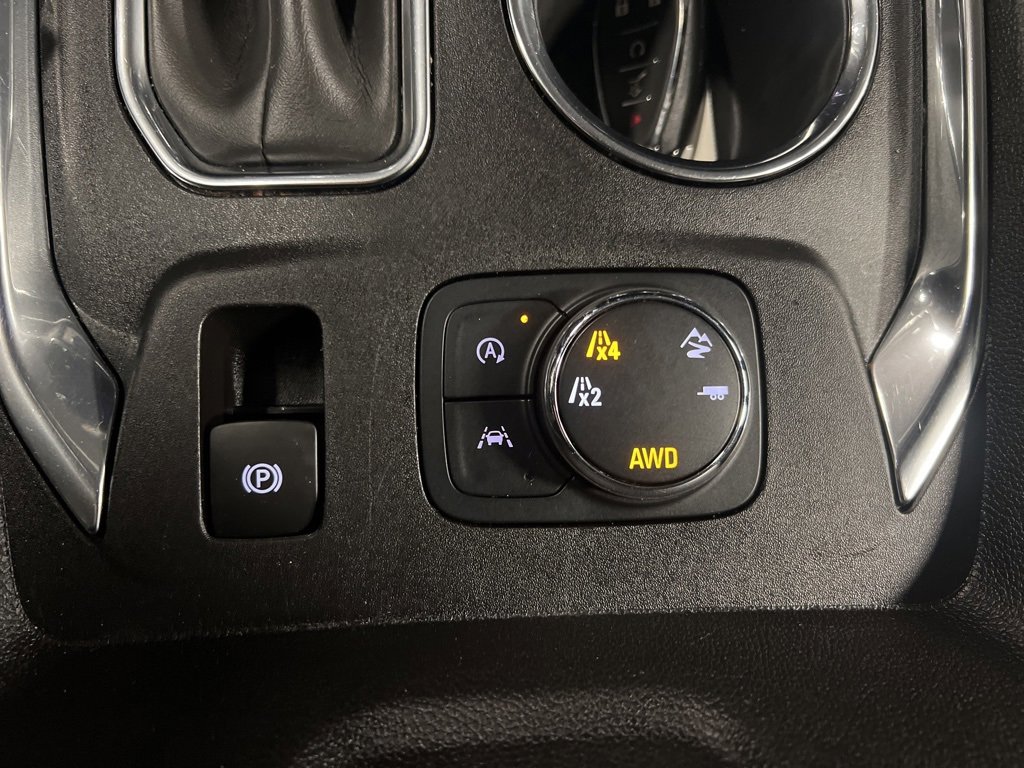 Used 2023 Chevrolet Traverse LT image 20