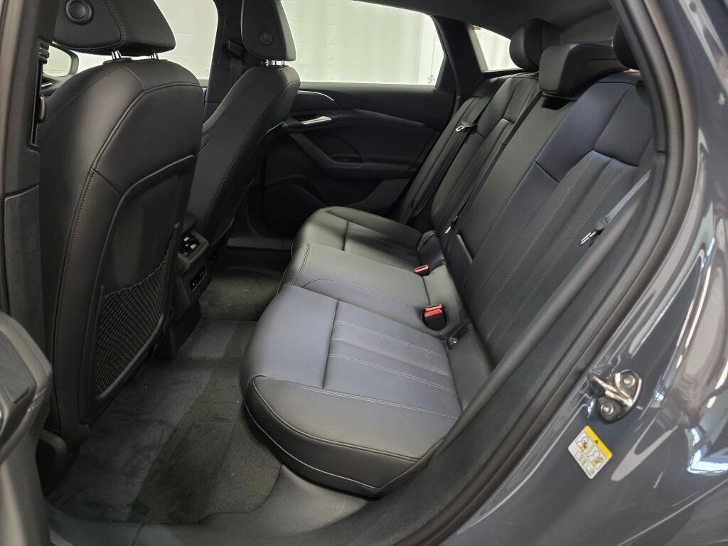 New 2025 Audi A6 e-tron Premium image 17