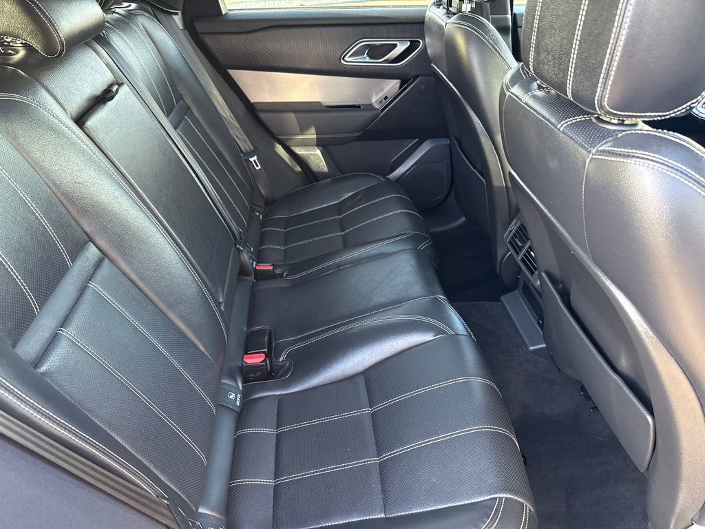 Used 2022 Land Rover Range Rover Velar R-Dynamic S image 16
