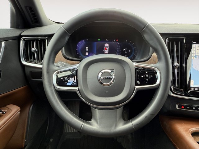 Used 2024 Volvo V90 B6 Cross Country Plus w/ Protection Package Premier image 14
