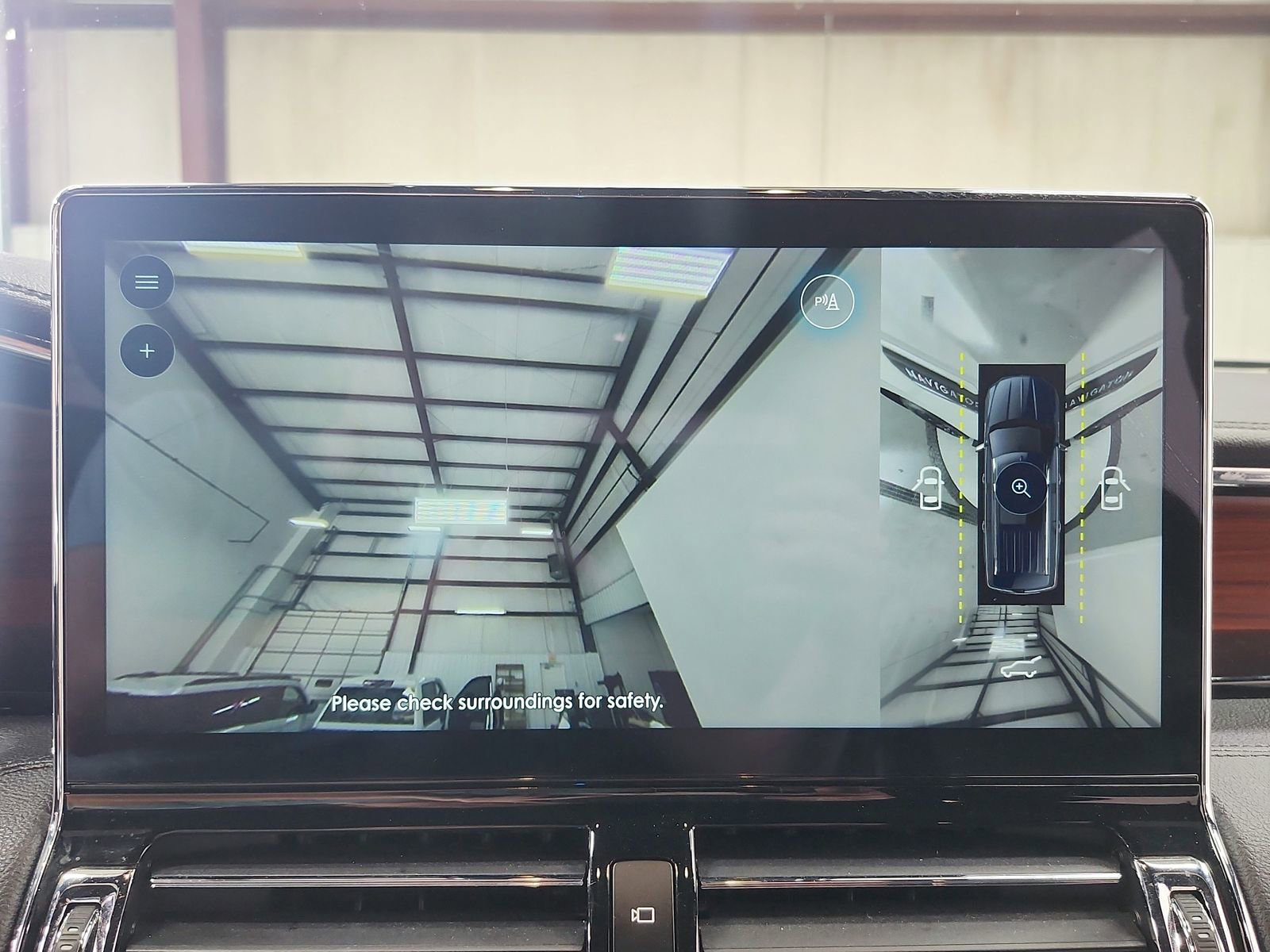 Used 2024 Lincoln Navigator Premiere AWD/4WD image 28