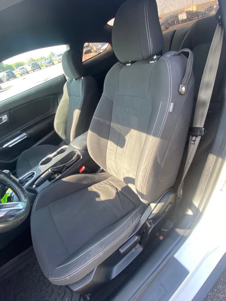 Used 2020 Ford Mustang Coupe RWD image 10