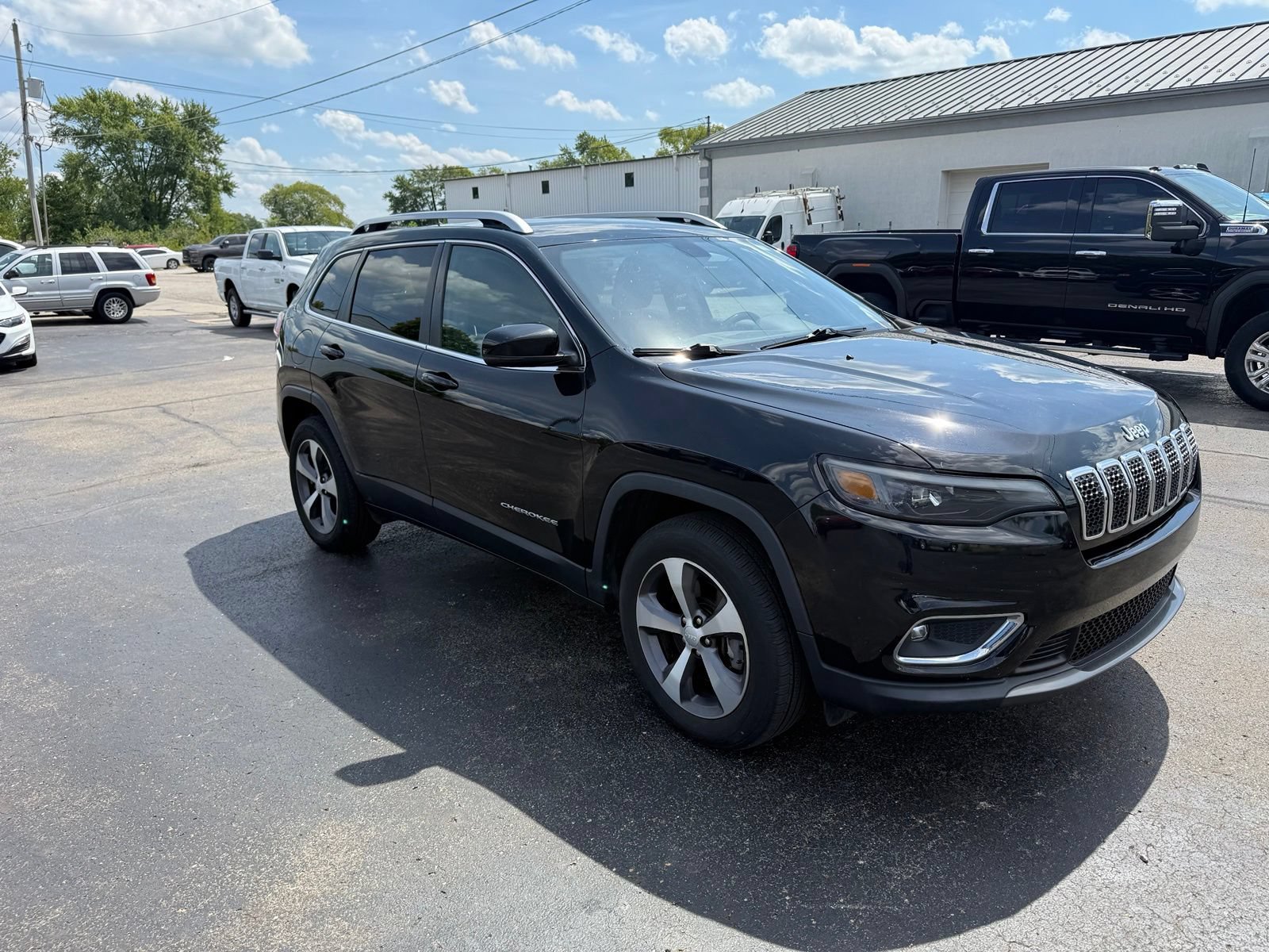 Used 2020 Jeep Cherokee Limited AWD/4WD image 3