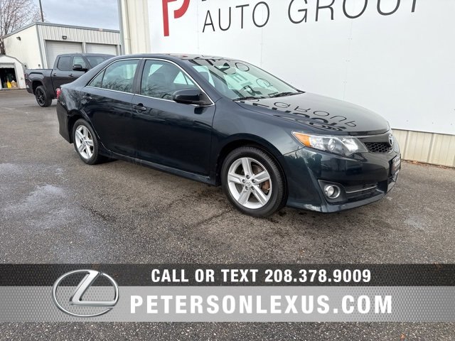 Used 2013 Toyota Camry SE image 1