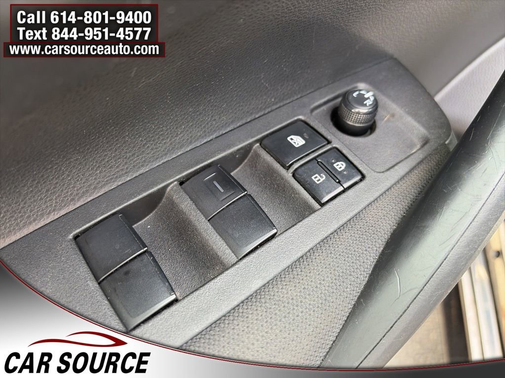 Used 2021 Toyota Corolla LE FWD image 16