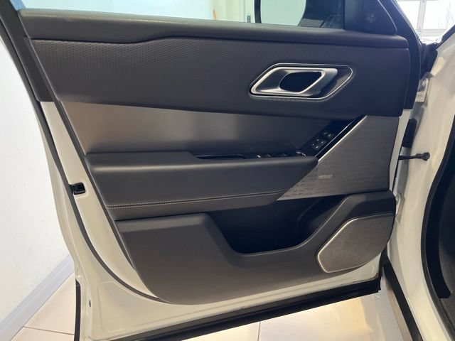 Used 2020 Land Rover Range Rover Velar S AWD/4WD image 21