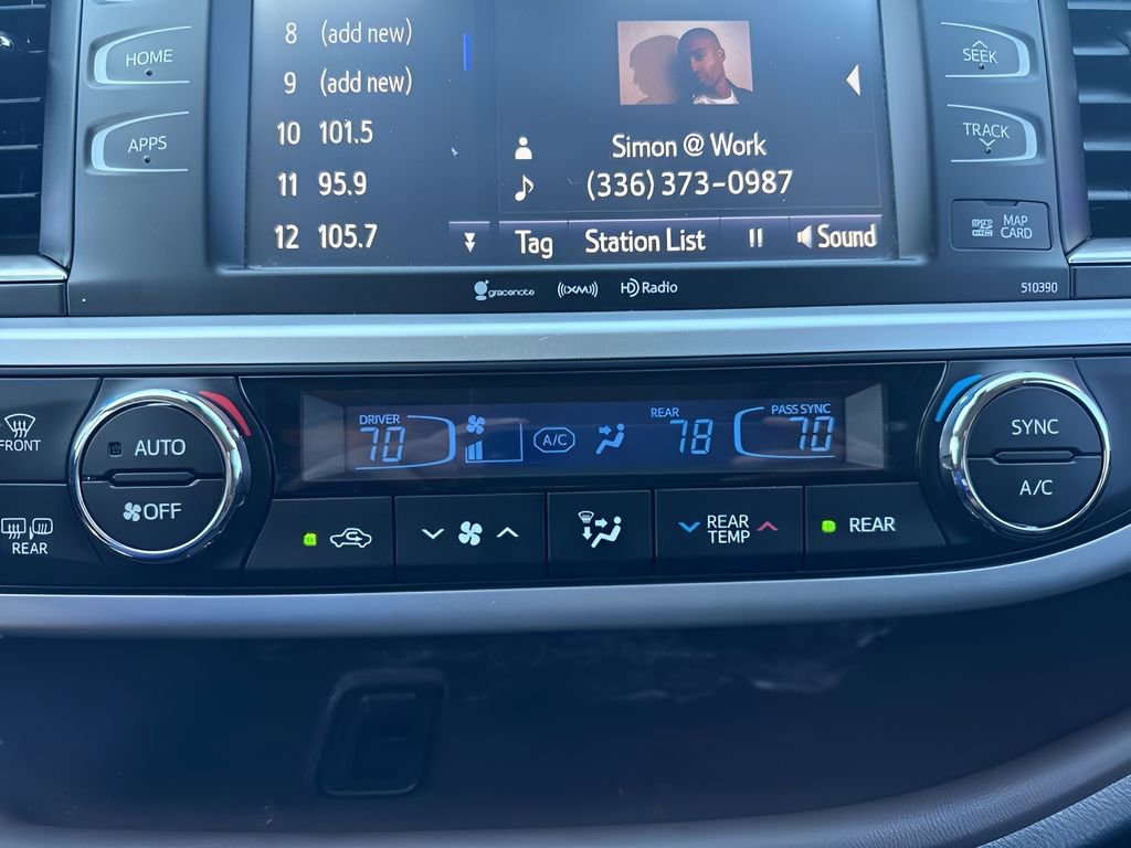 Used 2019 Toyota Highlander XLE FWD image 20