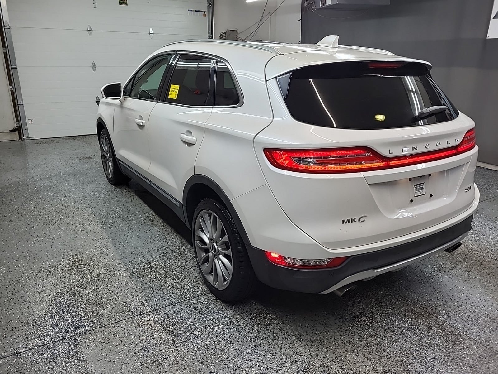 Used 2017 Lincoln MKC Reserve FWD image 3