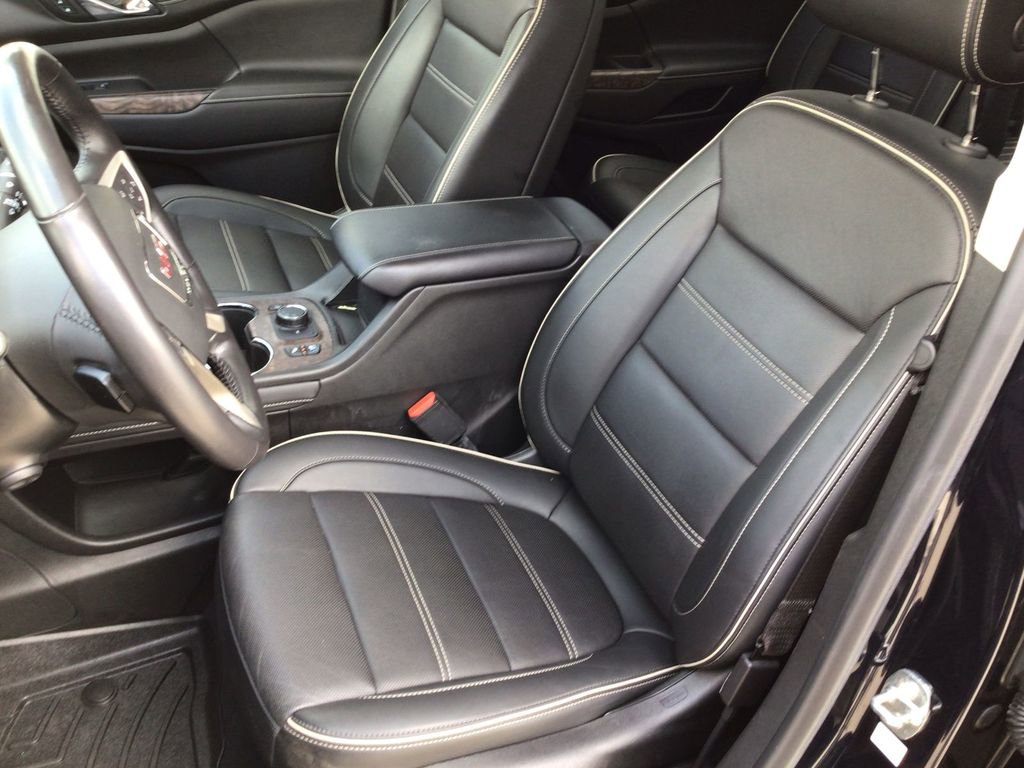 Used 2022 GMC Acadia Denali w/ Denali Ultimate Package FWD image 20