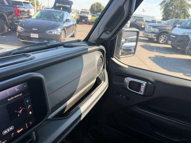 Used 2024 Jeep Gladiator Rubicon w/ Convenience Group AWD/4WD image 23