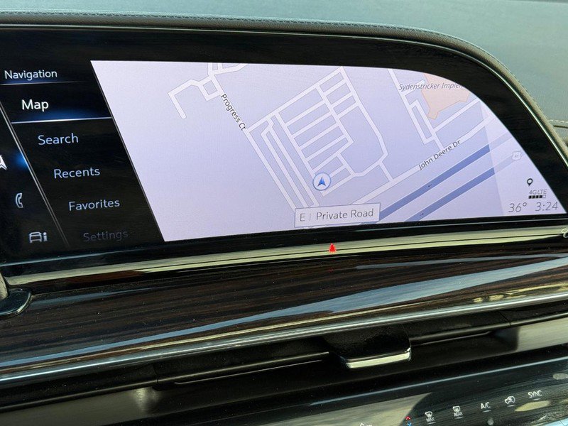 Used 2023 Cadillac Escalade Premium Luxury image 18