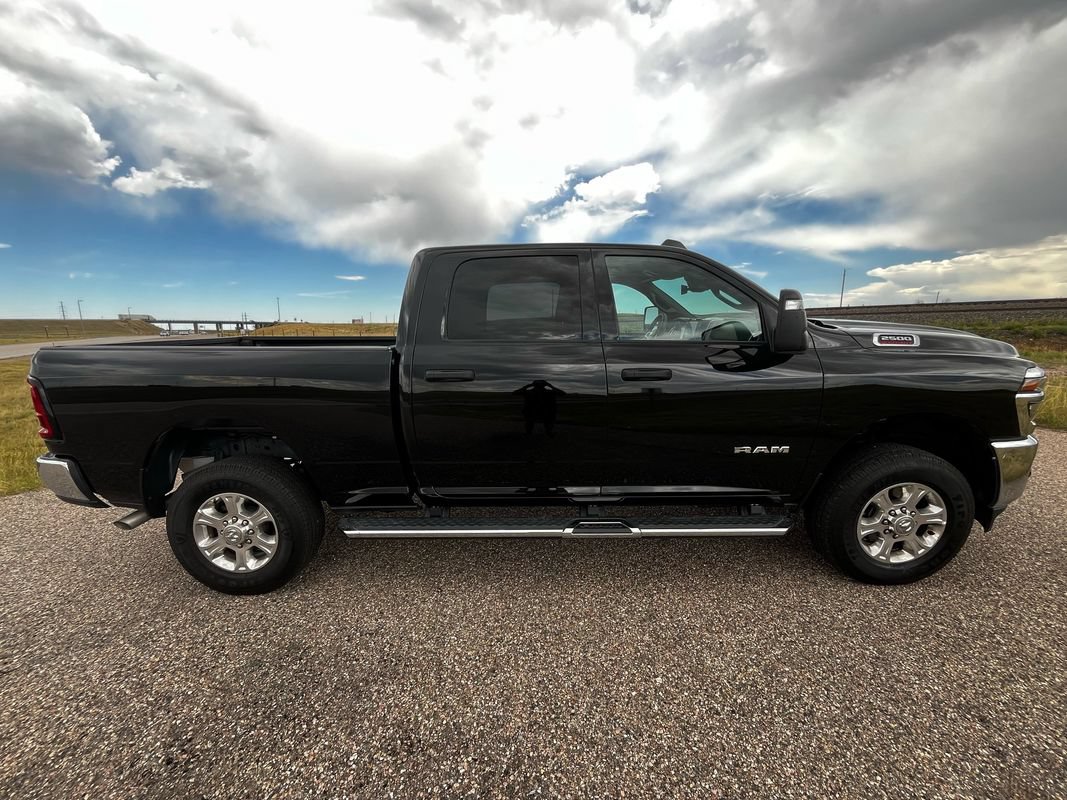 Used 2026 RAM 2500 Big Horn AWD/4WD image 7