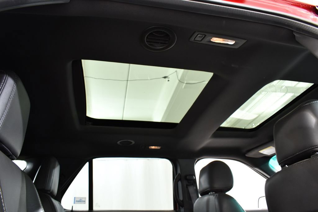 Used 2014 Ford Explorer XLT w/ Equipment Group 202A image 18