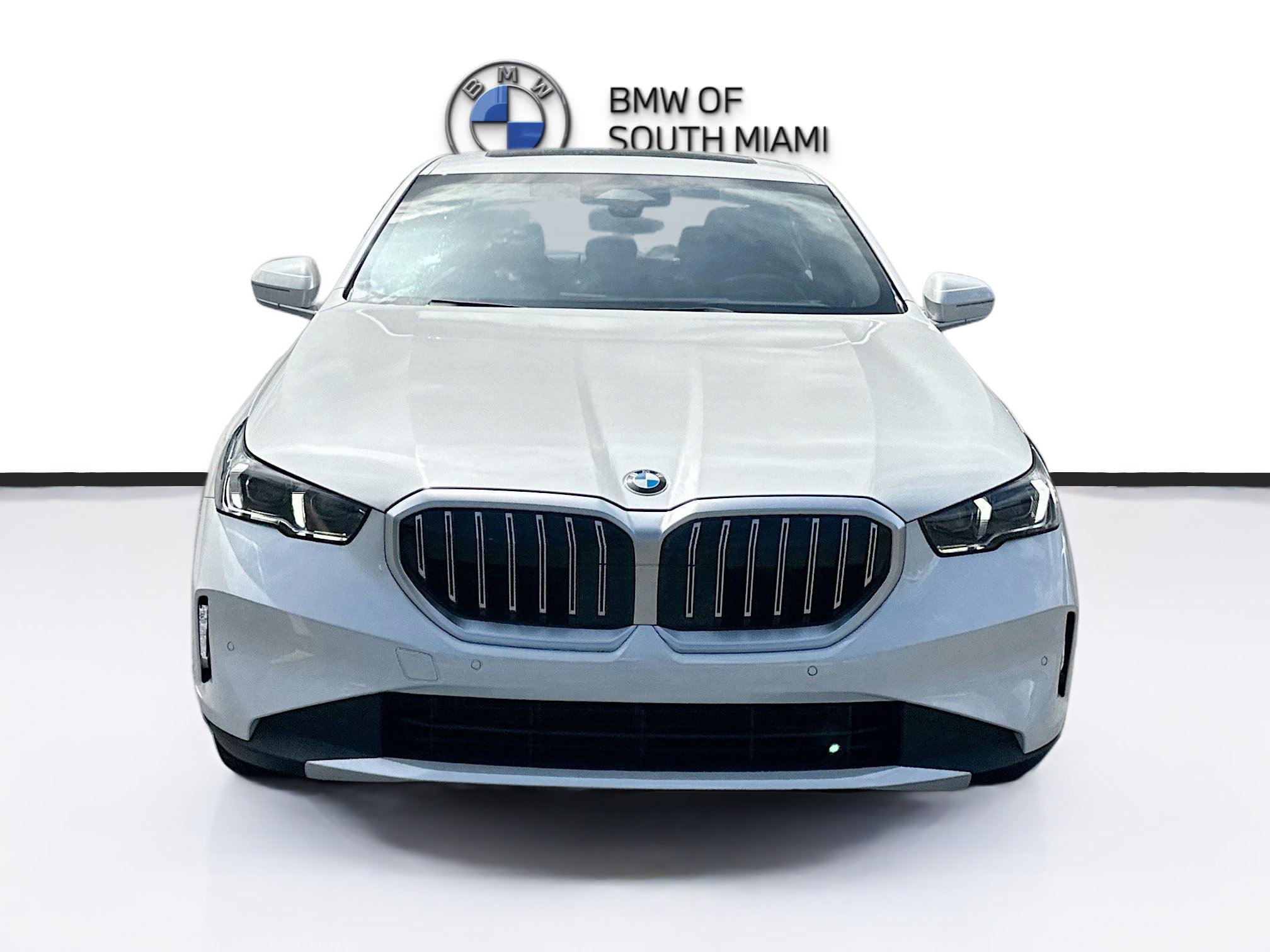 New 2026 BMW 530i w/ Premium Package image 2