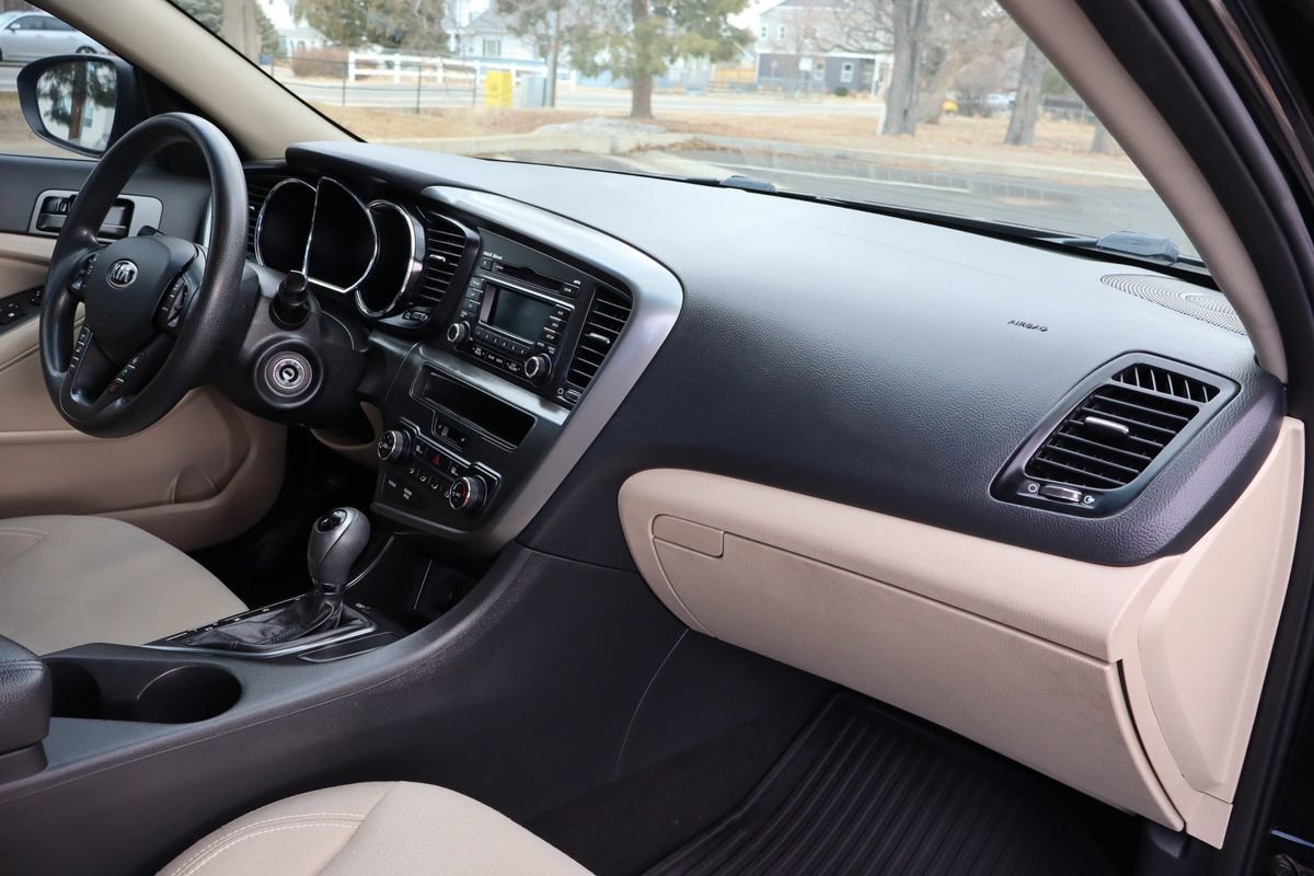 Used 2013 Kia Optima LX image 17