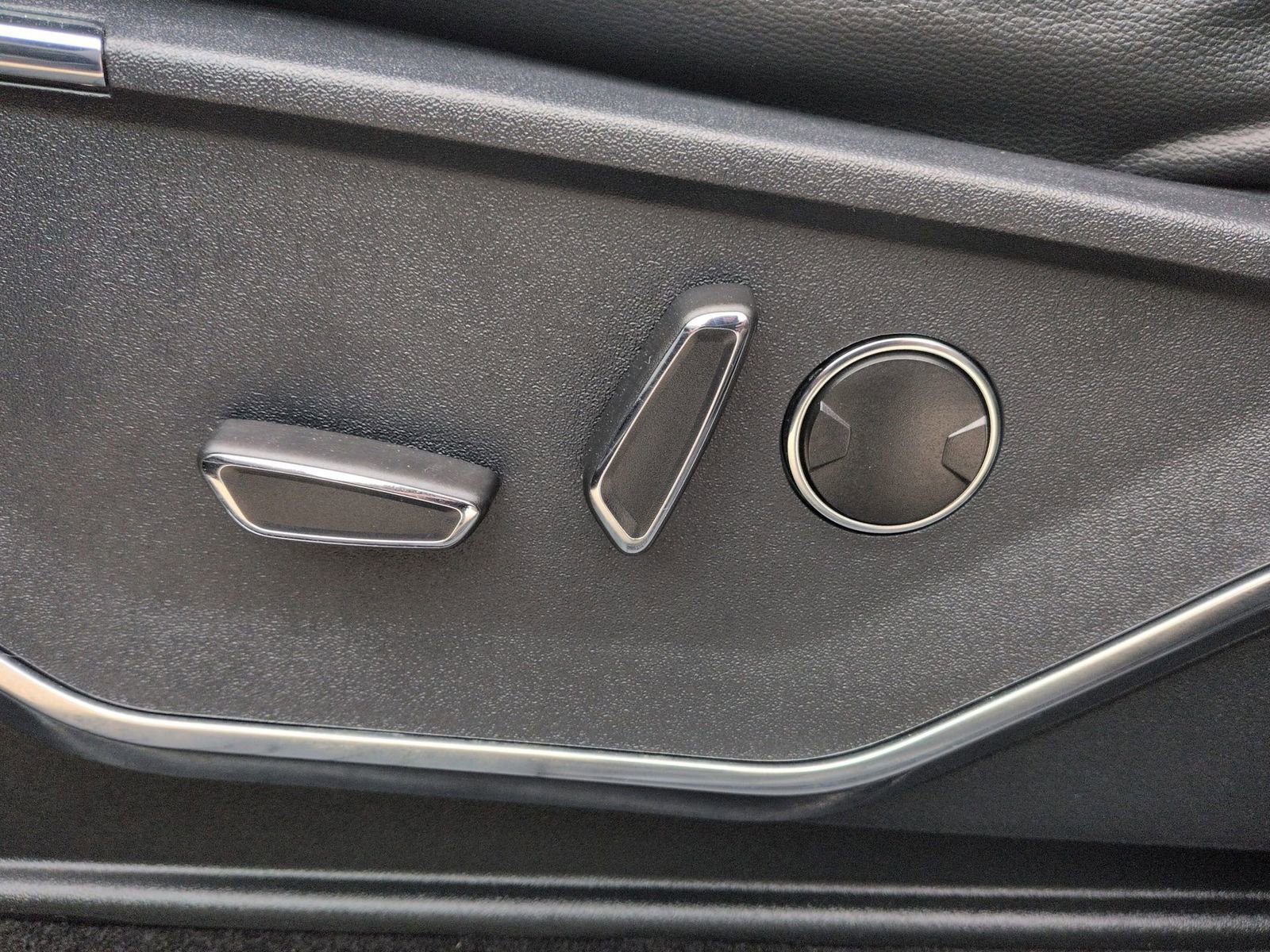 Used 2023 Ford F150 Lariat w/ Equipment Group 502A High image 22