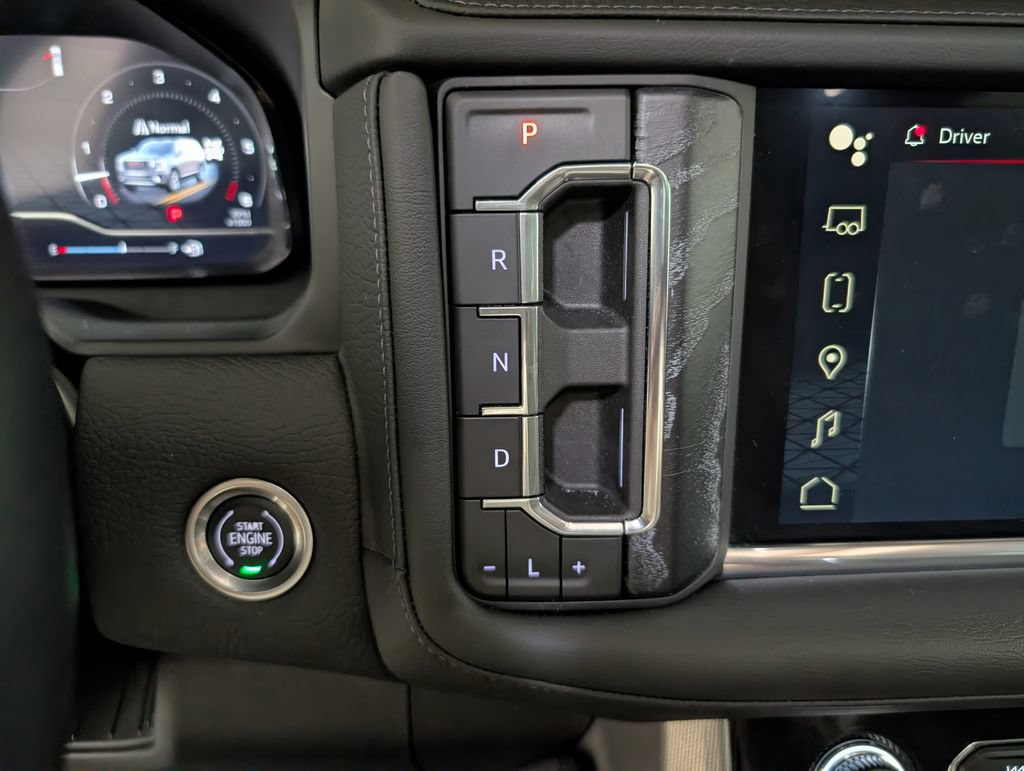 Used 2024 GMC Yukon XL Denali AWD/4WD image 25