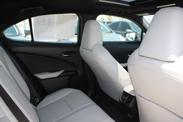 Certified 2025 Lexus UX 300h FWD image 7