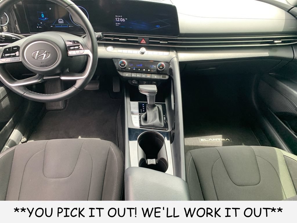 Used 2023 Hyundai Elantra SEL w/ Convenience Package FWD image 24