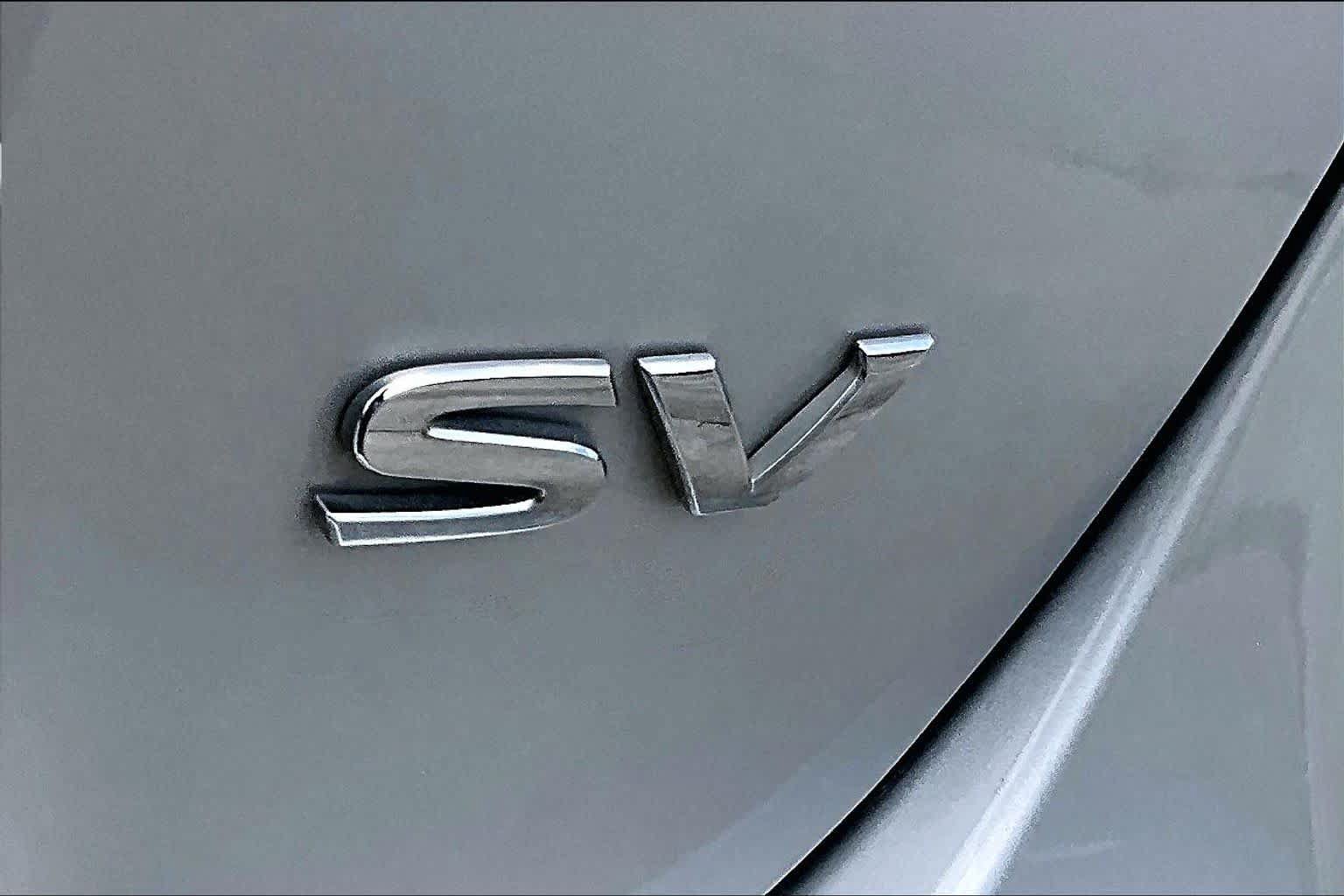 Used 2022 Nissan Rogue Sport SV FWD image 9