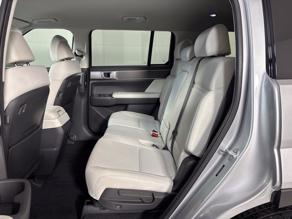 New 2026 Hyundai Santa Fe SE FWD image 19