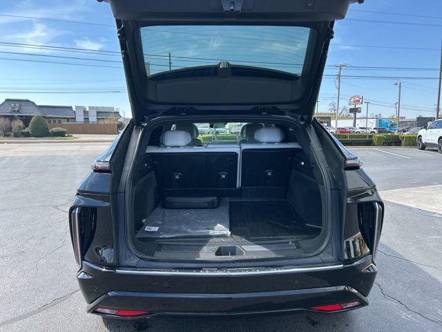 Used 2024 Cadillac Lyriq Luxury w/ LPO, Floor Liner Package image 9