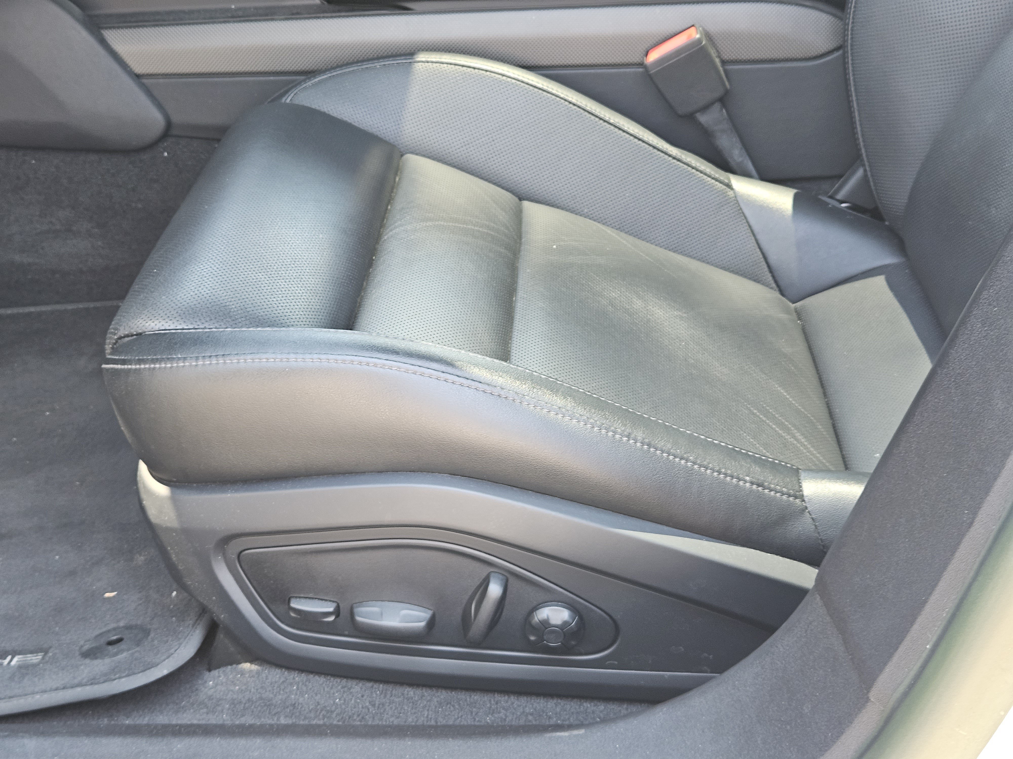 Certified 2022 Porsche Taycan RWD image 23