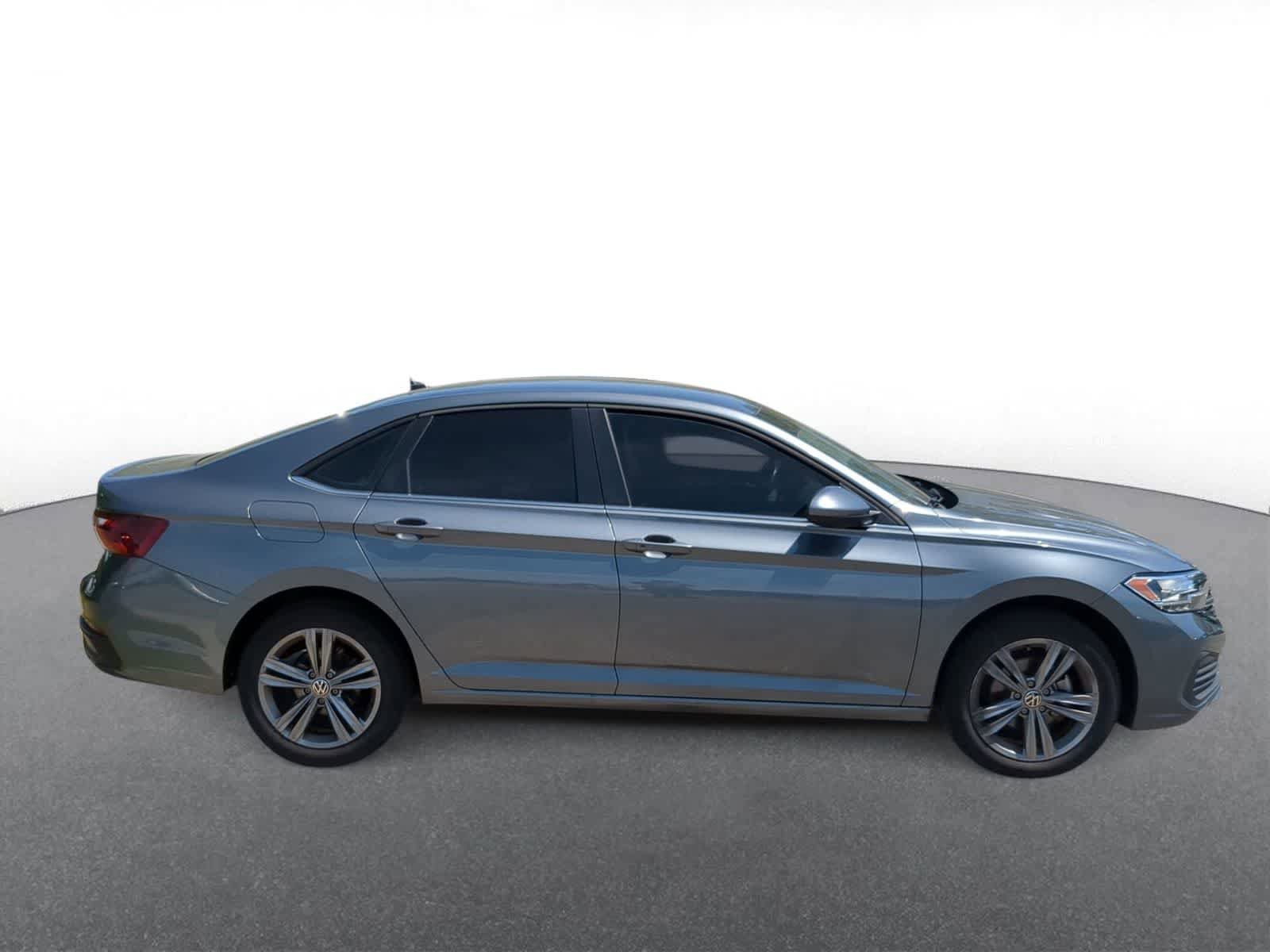 Used 2022 Volkswagen Jetta SE FWD image 8