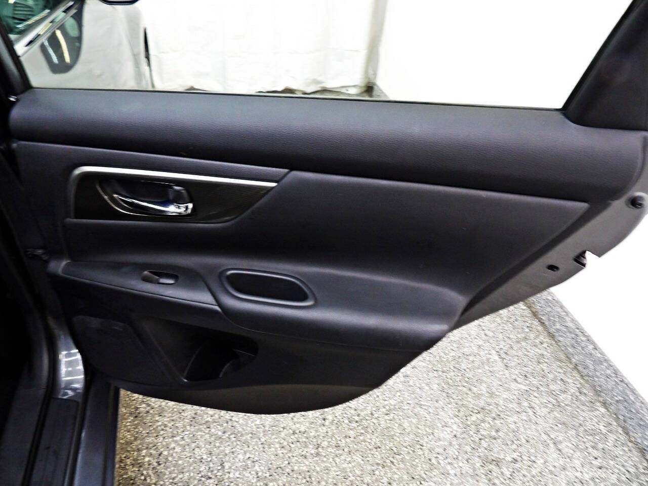 Used 2015 Nissan Altima 2.5 SL w/ Moonroof Package FWD image 12