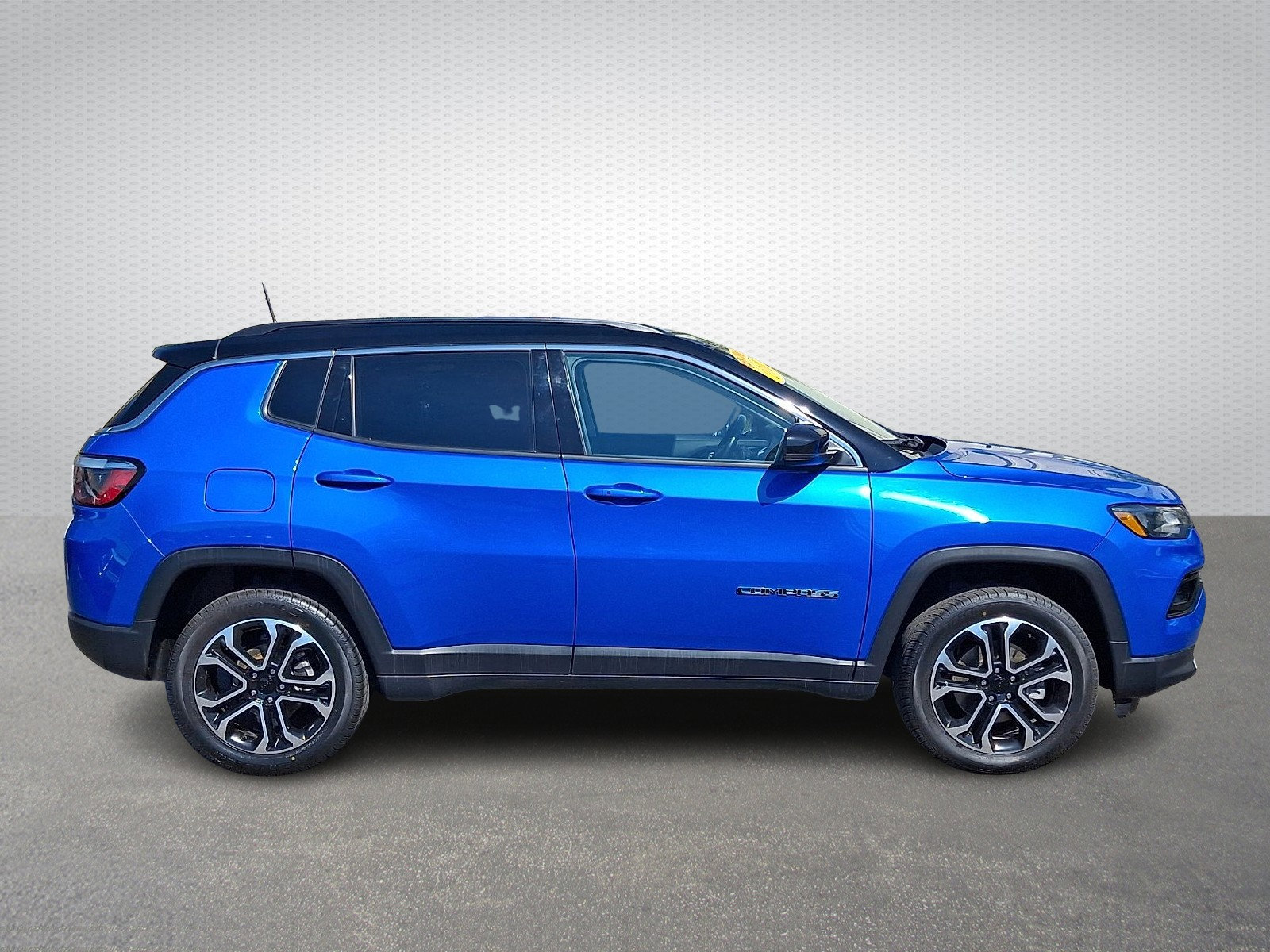 Certified 2022 Jeep Compass Limited AWD/4WD image 7