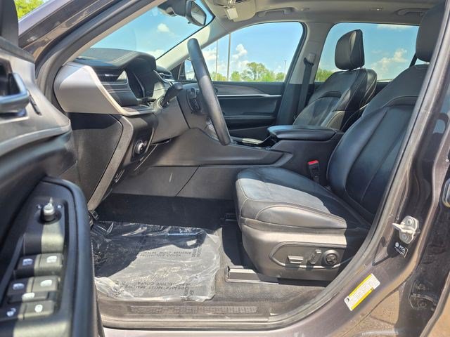 Used 2022 Jeep Grand Cherokee L Limited AWD/4WD image 24