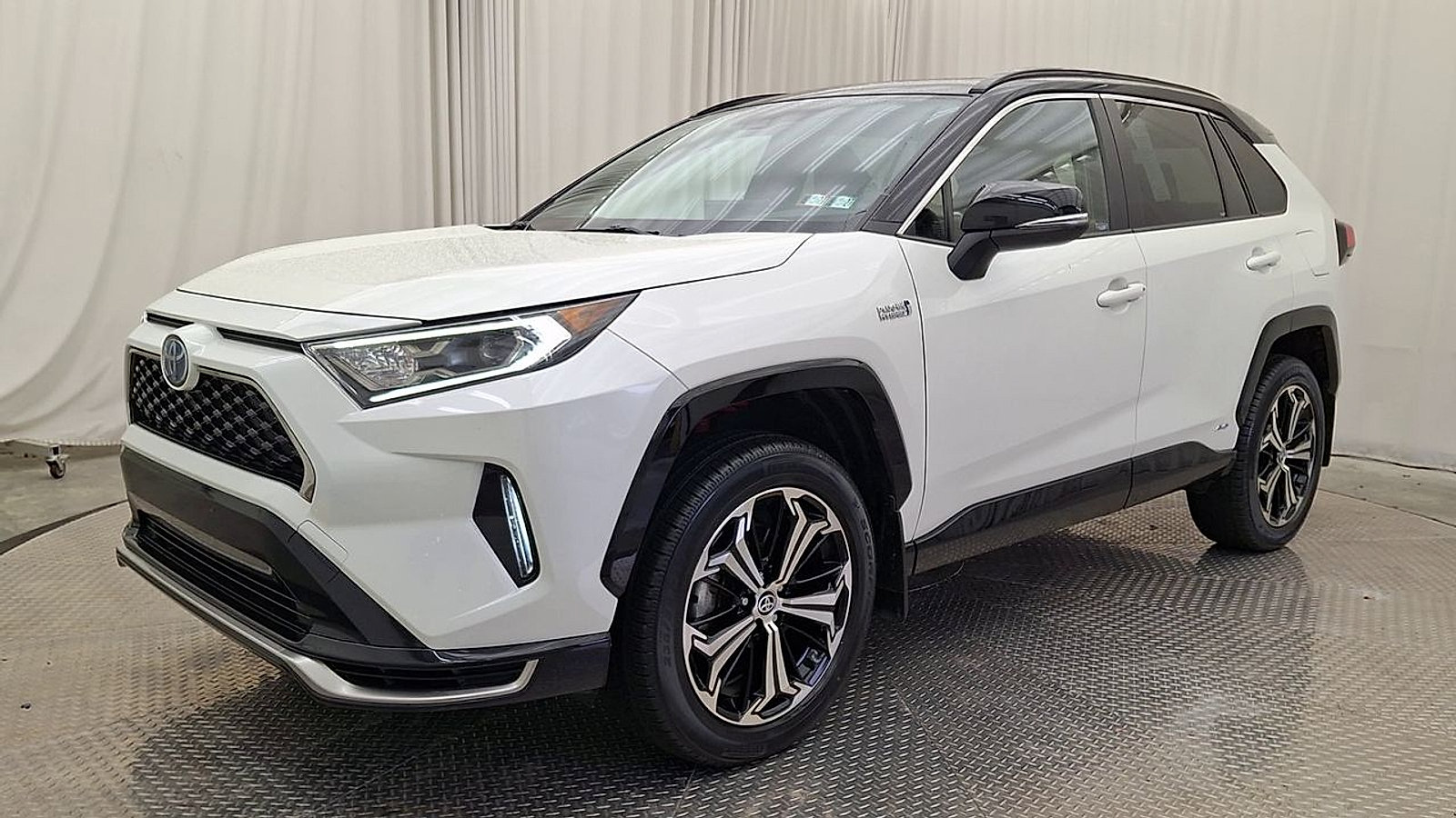 Certified 2021 Toyota RAV4 XSE w/ Weather Package AWD/4WD image 7