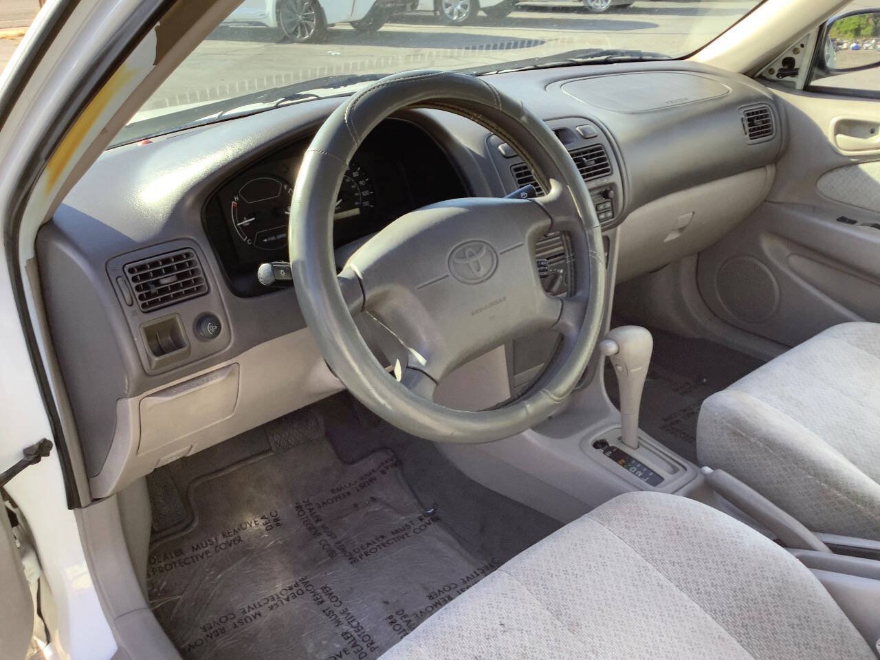 Used 2000 Toyota Corolla VE FWD image 23