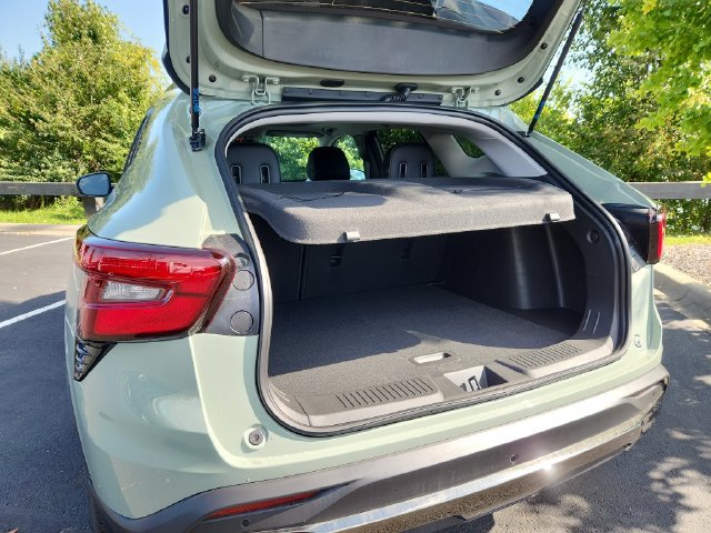 New 2026 Chevrolet Trax ACTIV w/ Sunroof Package FWD image 18