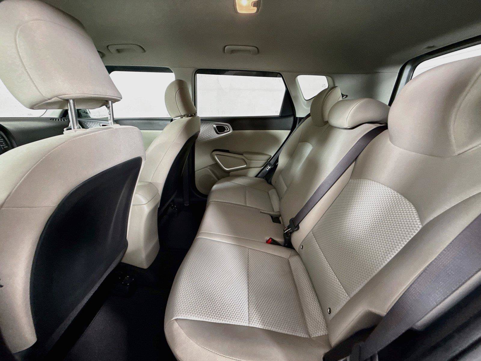 Used 2021 Kia Soul LX FWD image 26