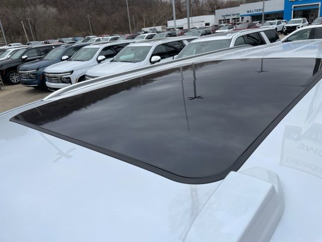 New 2026 Chevrolet Suburban High Country image 10