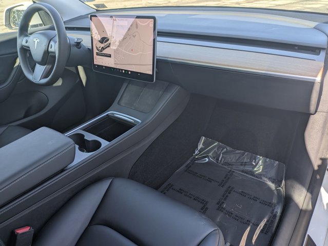 Used 2021 Tesla Model Y Long Range AWD/4WD image 21