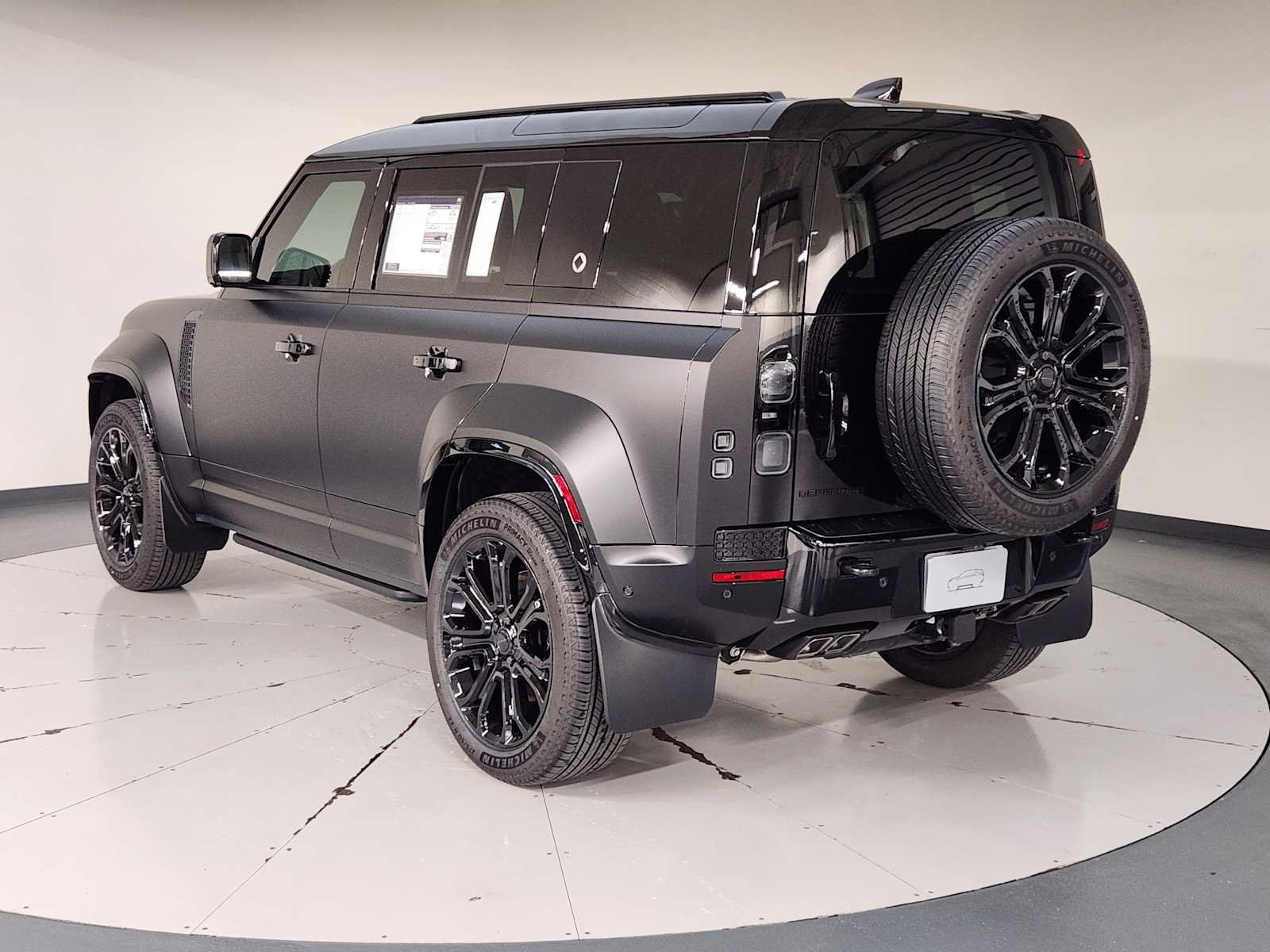 New 2026 Land Rover Defender 110 OCTA AWD/4WD image 6