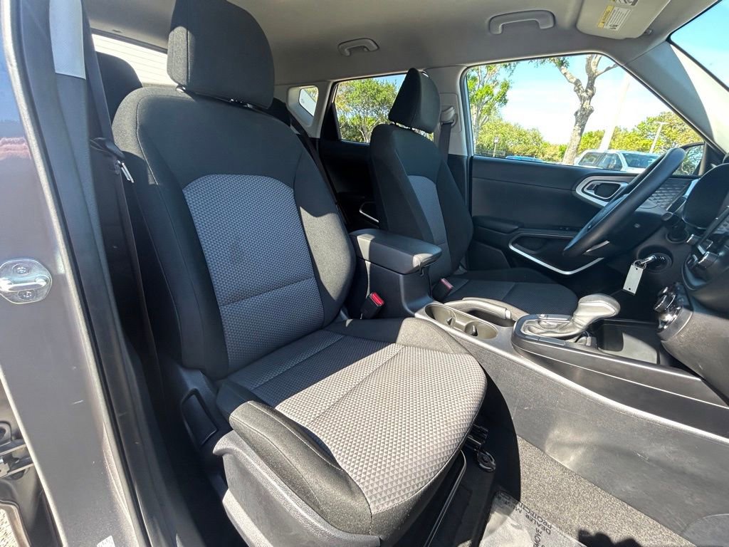 Used 2023 Kia Soul LX w/ Option Group 015 image 26