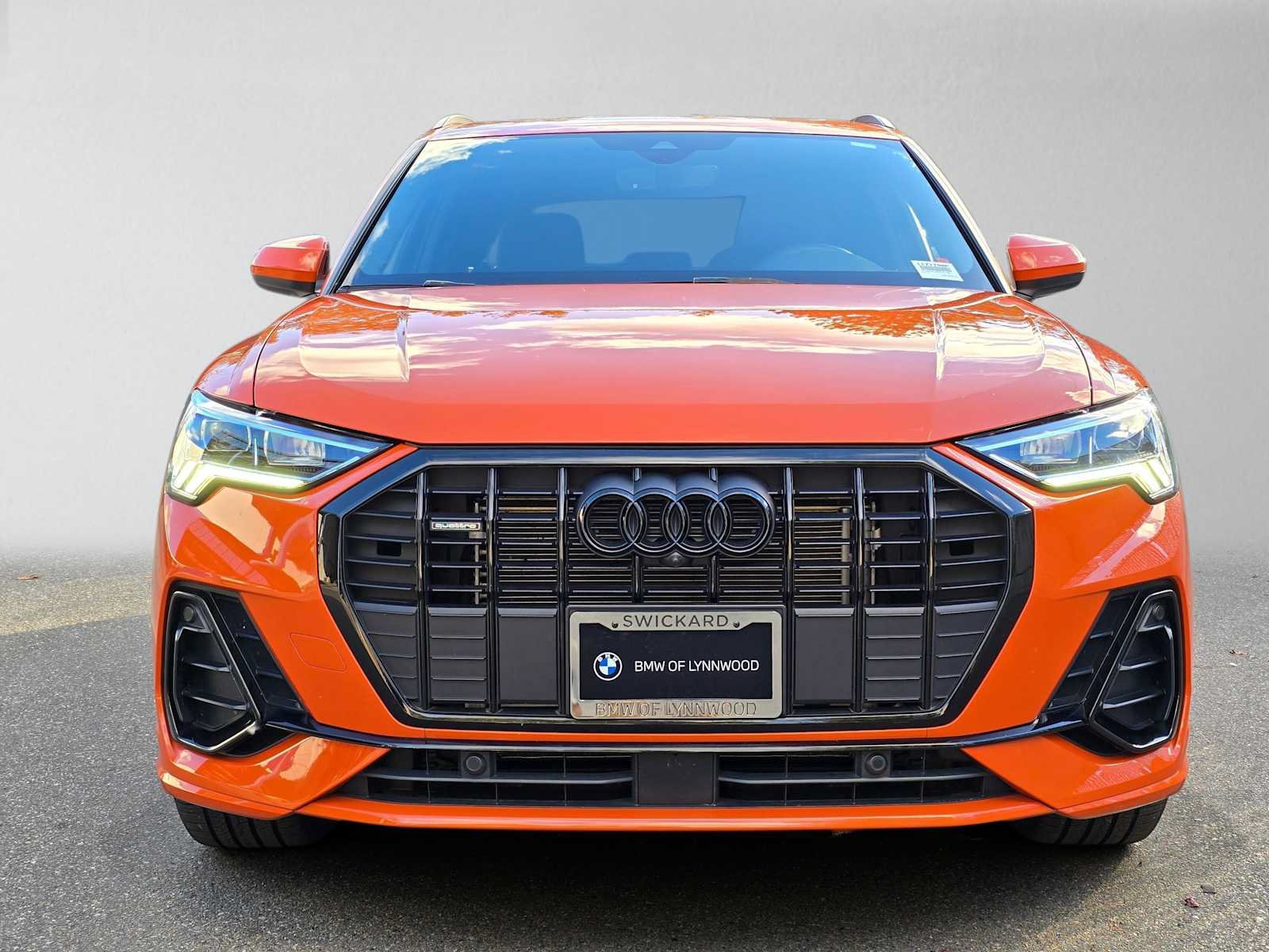 Used 2024 Audi Q3 2.0T Premium Plus w/ Premium Plus Package AWD/4WD image 8