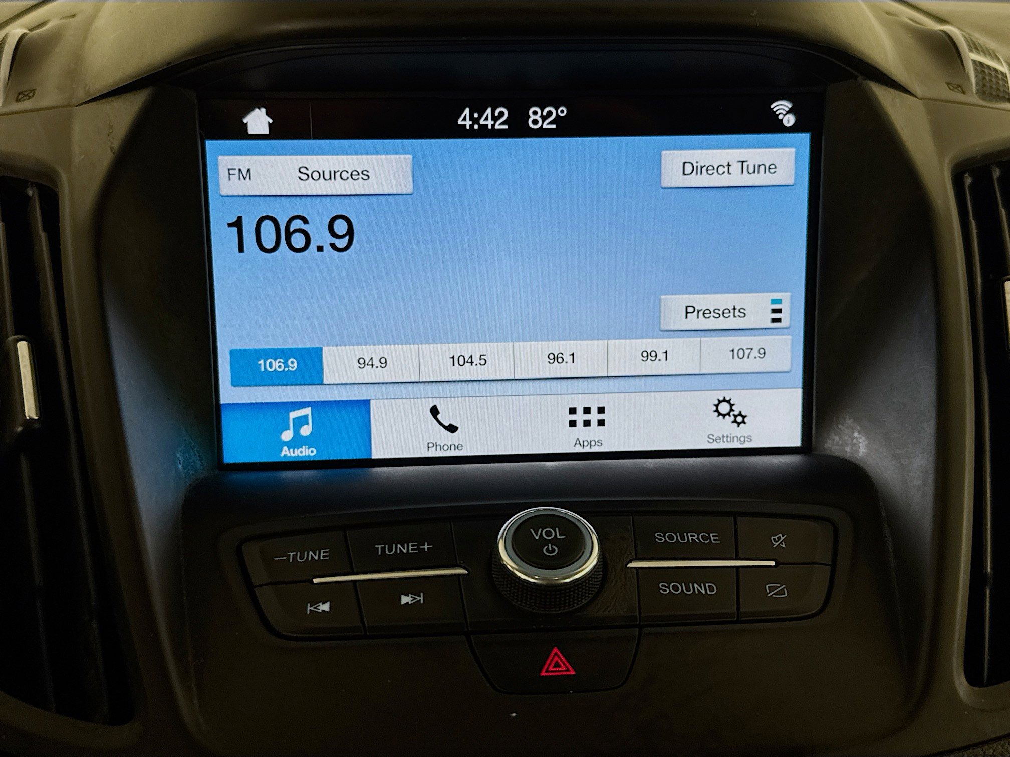 Used 2019 Ford Escape SE FWD image 17