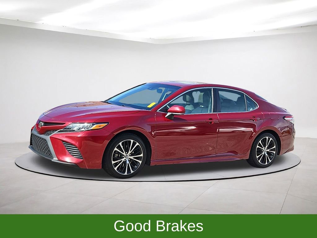 Used 2018 Toyota Camry SE w/ Moonroof Package image 3