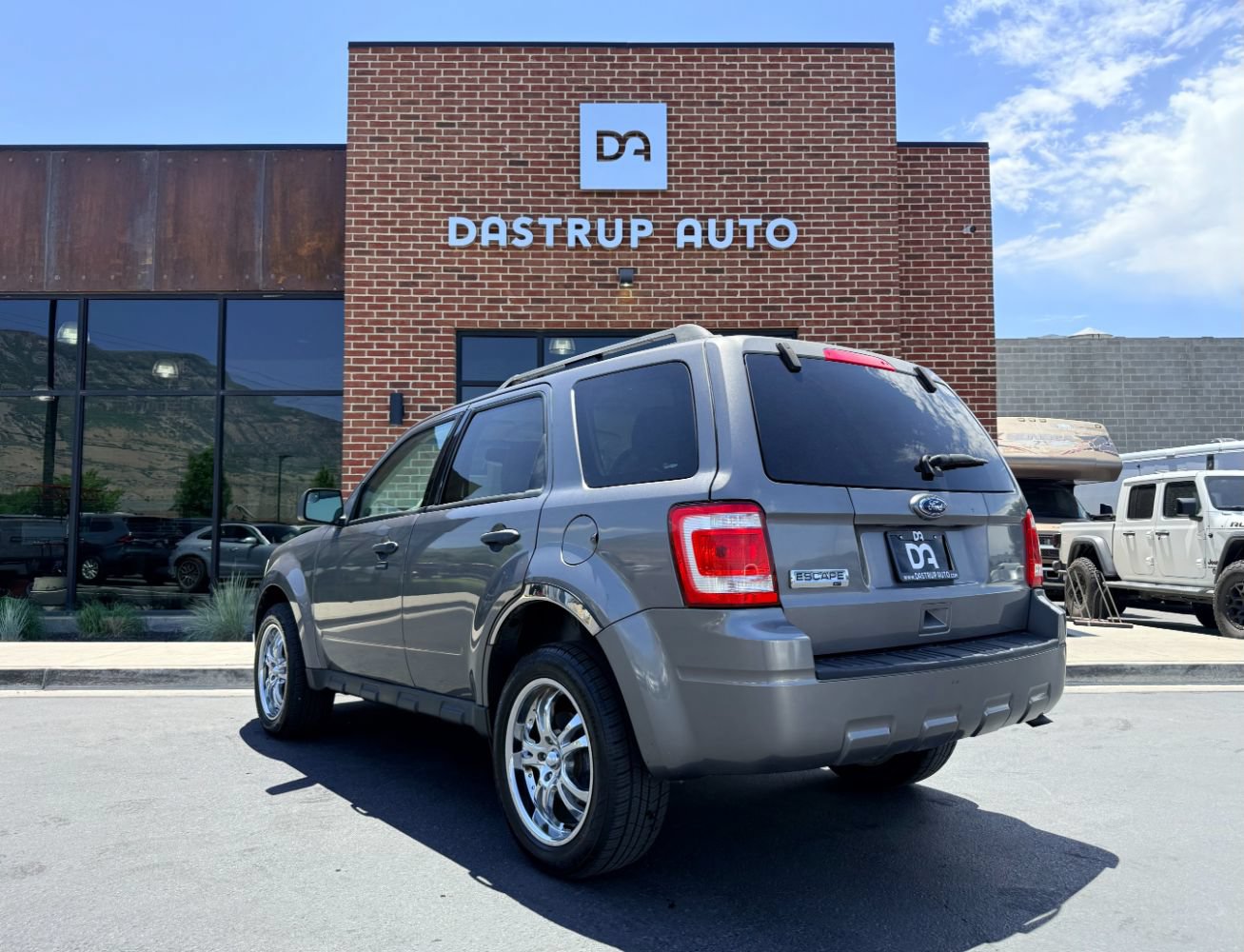 Used 2010 Ford Escape XLT FWD image 6