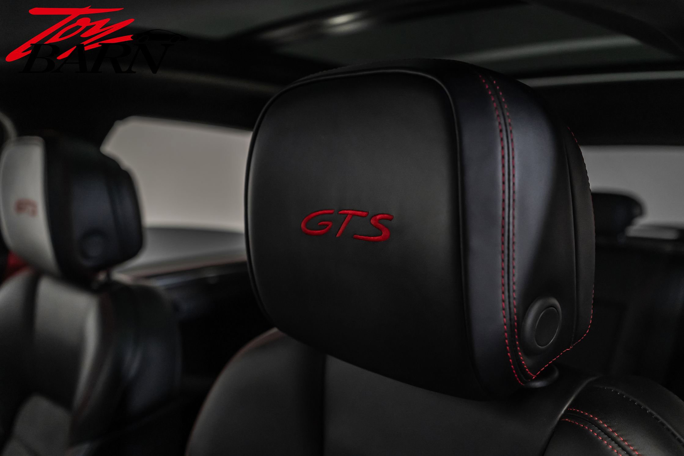 Used 2023 Porsche Macan GTS w/ GTS Sport Package image 24