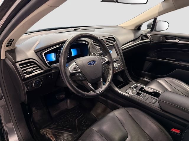 Used 2019 Ford Fusion Energi Titanium FWD image 9
