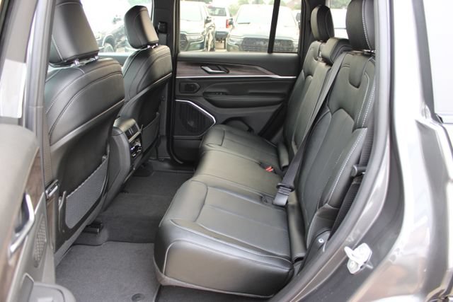 New 2026 Jeep Grand Cherokee Limited AWD/4WD image 43