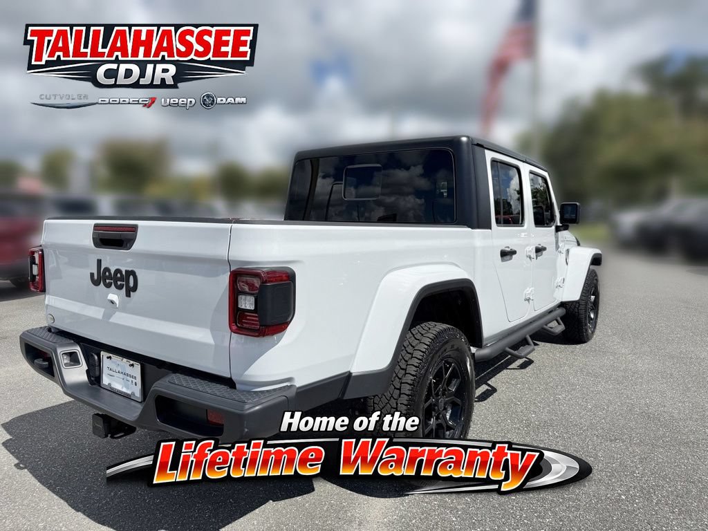 Used 2025 Jeep Gladiator Sport AWD/4WD image 3